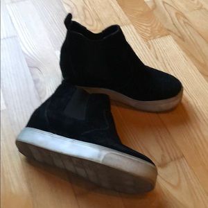 Platform wedge sneaker